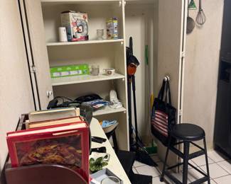 Lot of Miscellaneous Kitchen Utility Items and Cleaning Supplies