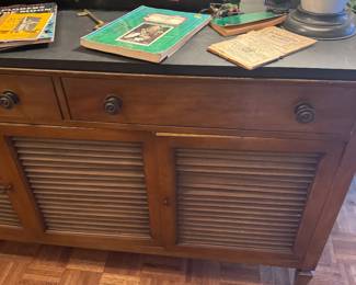 $450, Mid Century Wood Sideboard Buffet Cabinet Louvered Doors Storage Credenza Three Drawer Console