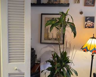 Tiffany-Style Leaded Stained Glass Floor Lamp and Plants