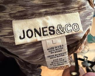 $35, Jones & Co Brown Abstract Print Rayon Blouse Women’s Size L Made in USA Lightweight Top