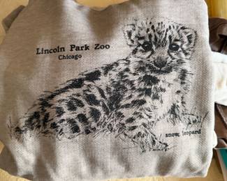 $25, Heather Grey Lincoln Park Zoo Chicago Snow Leopard Graphic Top