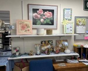 pictures and knick nacks