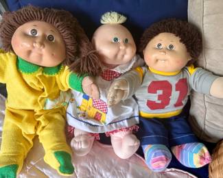 Vintage 80's Cabbage patch dolls and accessories.