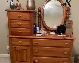 Mid Century Hard Rock Maple w/chest/mirror