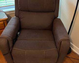Metro Motion Power Recliner Lift Chair