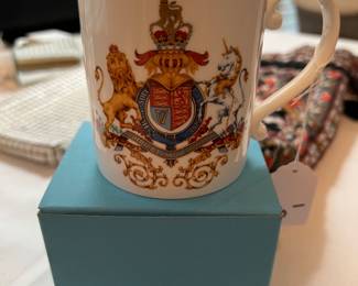 ROYAL MUG