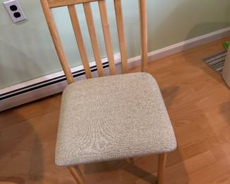 Chair to dining table