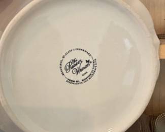 The Pioneer Woman Breezy Blossom Melamine Bowls second image