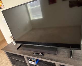 Insignia inch K UHD HDR Roku Smart TV