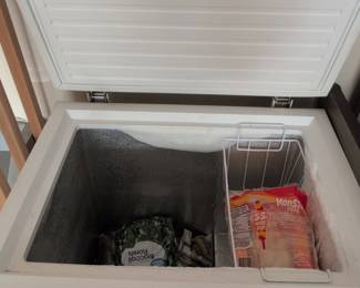 White Chest Freezer  Likely Hotpoint or GE second image