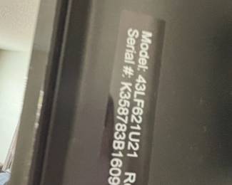 Toshiba LFU Inch K UHD LED TV third image