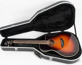 Yamaha APX Thinline Cutaway AcousticElectric Guitar