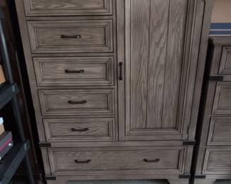 Forge Gentlemans Chest