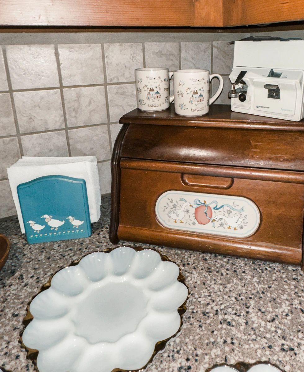 Heartland Mugs, Geese Bread Box, & Geese Napkin Holder