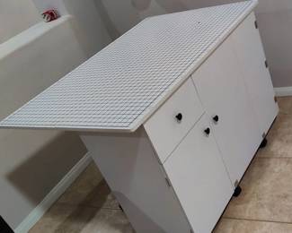 Like New Craft Table