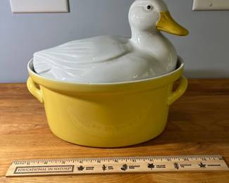H39 - $25. VTG Hall Carbone Duck Covered Casserole Dish Tureen. Measures 10.5 wide. 