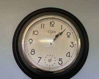 H31 - $15. Elgin Wall Clock. 12" diameter. 