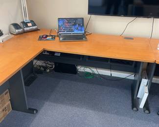 H26 - $225. 2 Piece L Shape Desk. Curved Piece Measures 71.25" x 26.75" deep x 29.5" tall.  Straight Edge Piece Measures 71.25" x 26.75" x 29.25" tall. 