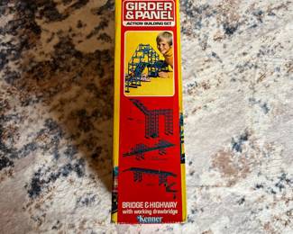 H45 - $35. VTG 1977 Kenner’s Girder and Panel Building Set. 