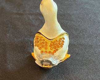 H89 - $10. Goose Trinket Box 