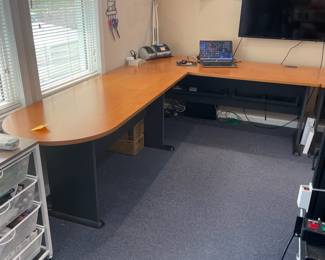 H26 - $225. 2 Piece L Shape Desk. Curved Piece Measures 71.25" x 26.75" deep x 29.5" tall.  Straight Edge Piece Measures 71.25" x 26.75" x 29.25" tall. 