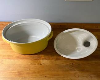 H39 - $25. VTG Hall Carbone Duck Covered Casserole Dish Tureen. Measures 10.5 wide. 