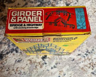 H45 - $35. VTG 1977 Kenner’s Girder and Panel Building Set. 