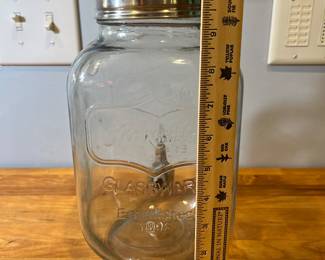H83 - $25. Yorkshire Glassware drink Dispenser