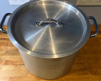 H82 - $35. Pro Al Heavy Aluminum Pot. 20 Qt. 