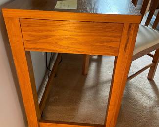 H6 - $150. Thomasville Desk. Measures 42 W x18 D x 30 T. Very good condition - has one small water ring - see photos. 
