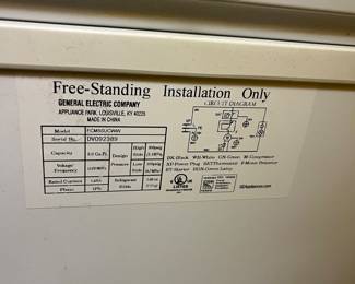 H25 - $100. GE 5.0 Cu. Ft. Manual Defrost Chest Freezer. Model #FCM5SUCWW.  Works great!