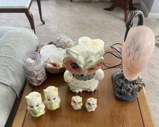 Owl cookie jar w/ matching S&P shaker