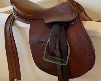KKS116 - English Saddle (Sattlere)
