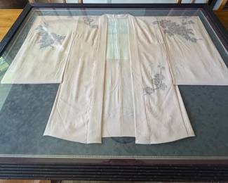 KKS041 - Vintage Japanese Kimono in wooden frame