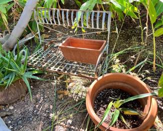 KKS146- Tiny Garden Bench Decor With Potted Plants 