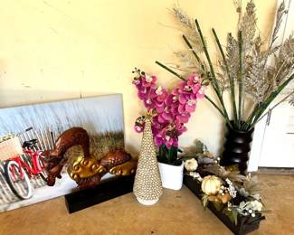 KKS045- Beautiful Art And Decor!