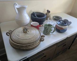 KKS025- Assorted Kitchenware Lot