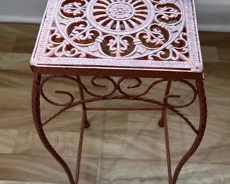 KKS061 - Iron Plant Stand 