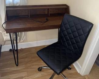 KKS114 Outlet Desk with Chair