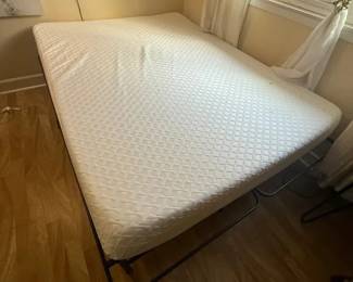 KKS111 Queen Bedframe with Mattress