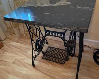 KKS067 - Beautiful Singer Sewing Machine Table With Stone Top