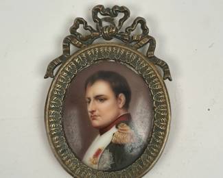 Lot 77	Hand-Painted Enamel Medallion Miniature Portrait of Napoleon Bonaparte (19th century) and Velvet-Lined Round Box with Hand-Painted Miniature Portrait