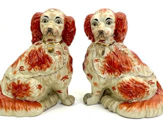 Lot 126	Pair Of Staffordshire Style Seated Spaniel Dogs, 13.5 Inches, Russet Red And White With Gilt Collar Chain And Locket, Facing Pair, Vintage 20th Centur