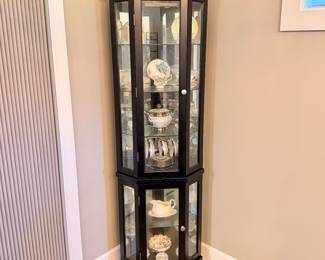 Corner Curio