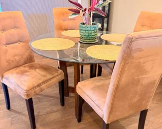 Round Glass Top Dining Table w/4 Suede Chairs Nice !