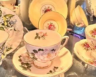 Royal Albert / dbl paragon tea cup sets