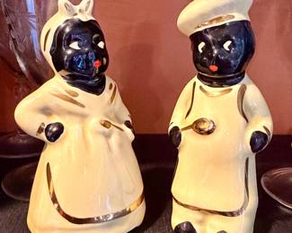 Vintage Salt / Pepper good shape / 5”