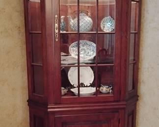 Pennsylvania House Lighted Corner Hutch