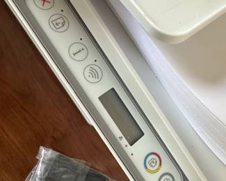 HP DeskJet e AllinOne Printer fourth image