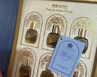 Floris London A Selection of Six Fragrances th Anniversary Perfume Set second image